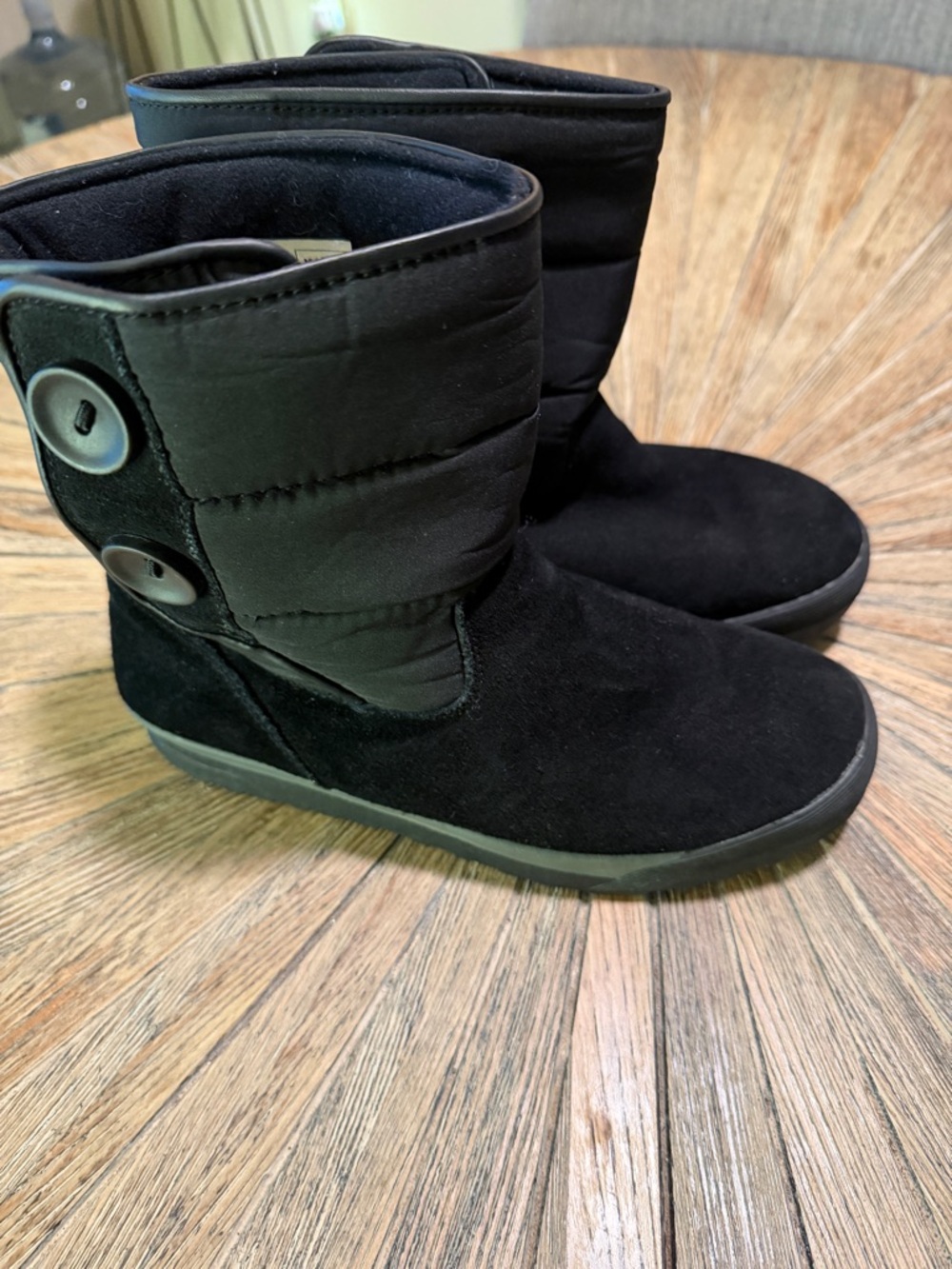 Lands’ End Black Suede Quilted Winter Boots Cozy Lined Pull On Size 7 short